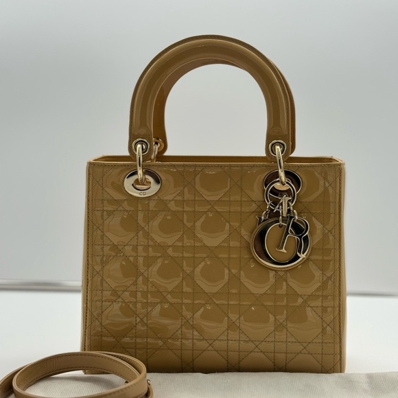 Dior Tan Quilted Handbag Size Medium Patent Leather - Picture 12 of 17